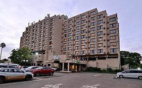 Holiday Inn - By Ihg  4*