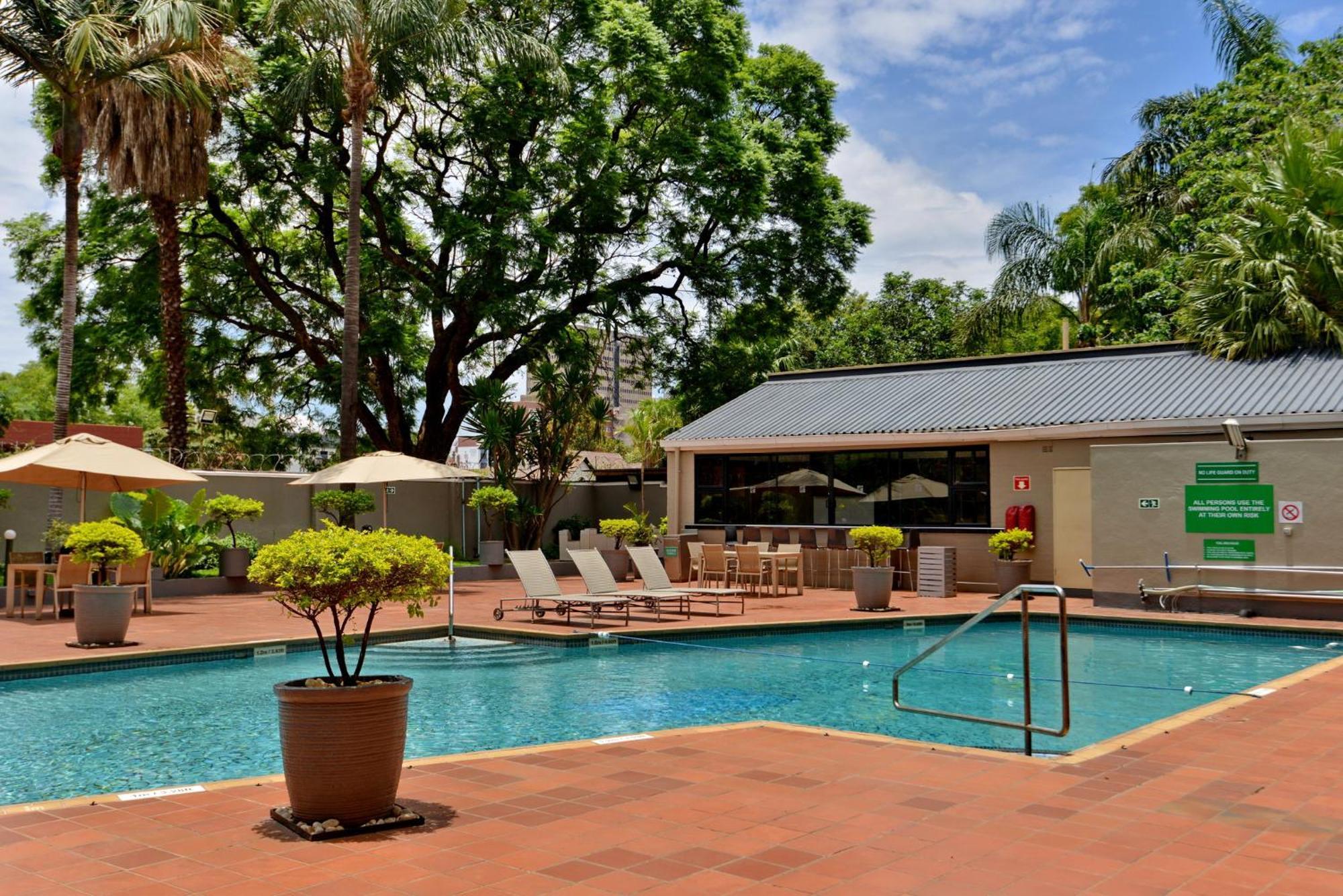 Holiday Inn - Harare By Ihg Exterior foto