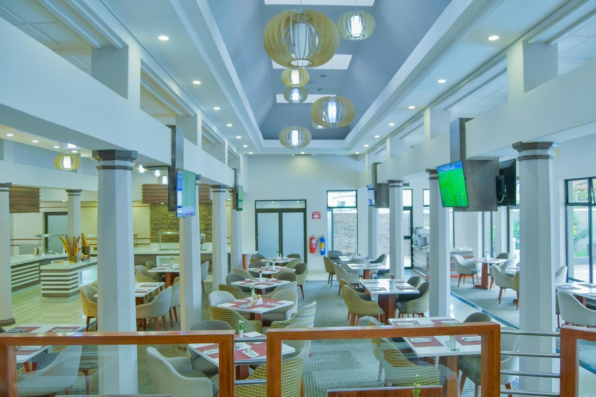Holiday Inn - Harare By Ihg Exterior foto