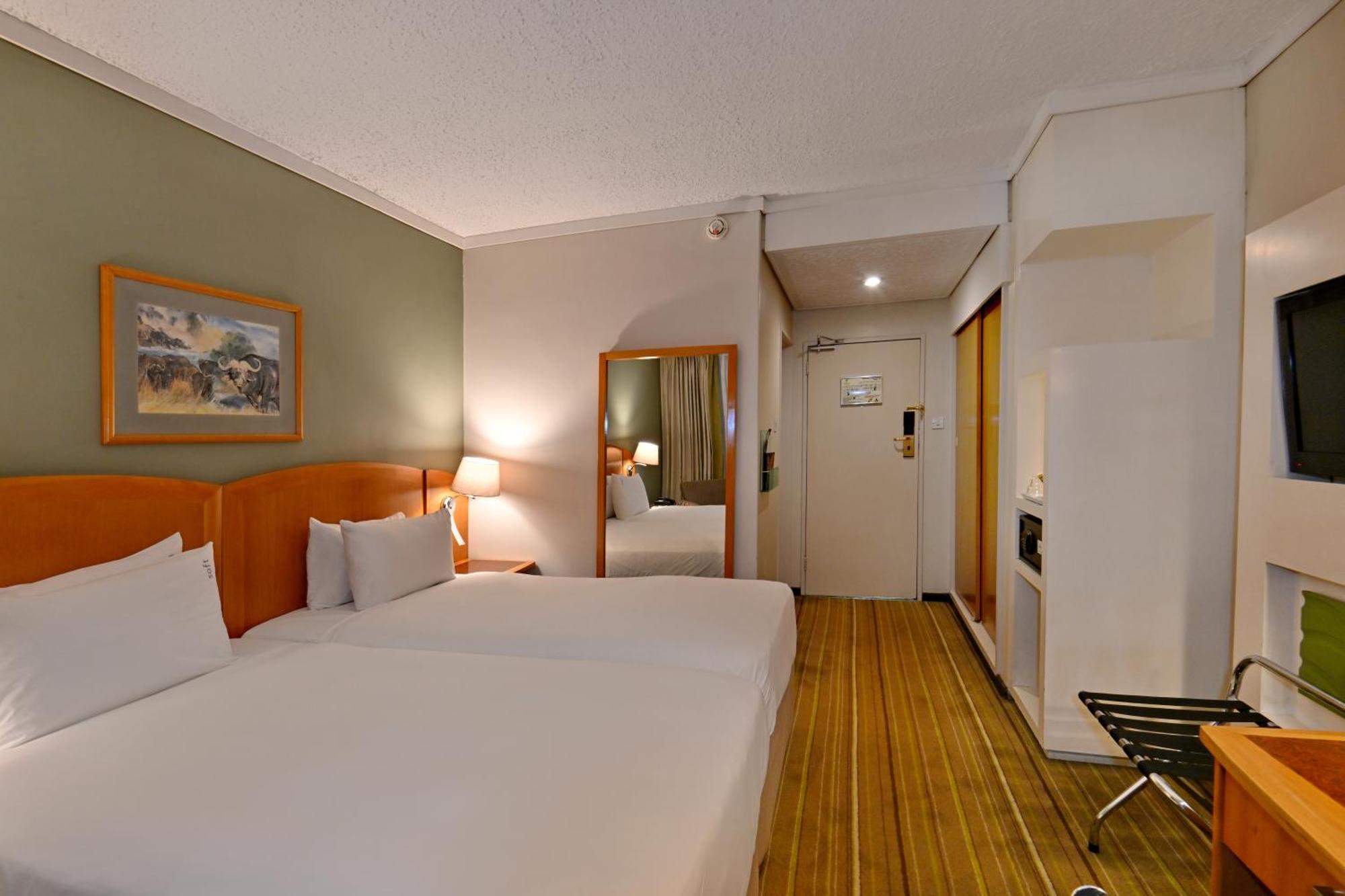 Holiday Inn - Harare By Ihg Exterior foto